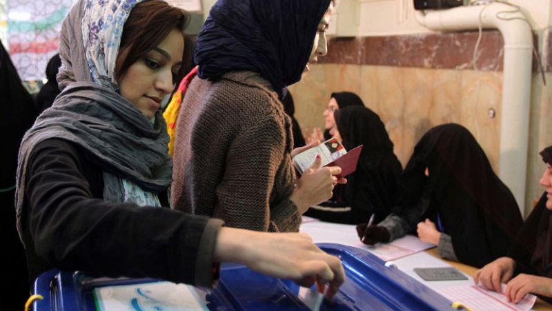 Se celebran elecciones en Irán sin la oposición reformista
