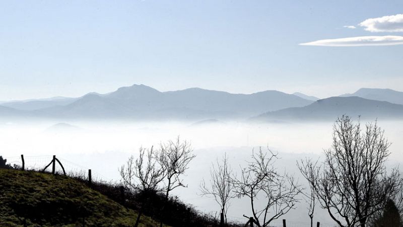 Lluvias en Galicia y Pirineos y nubes en el norte