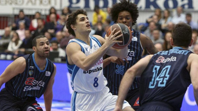 Lagun Aro GBC sigue haciendo méritos para colarse entre los mejores tras superar al Asefa Estudiantes (103-81) con un espectacular Andy Panko
