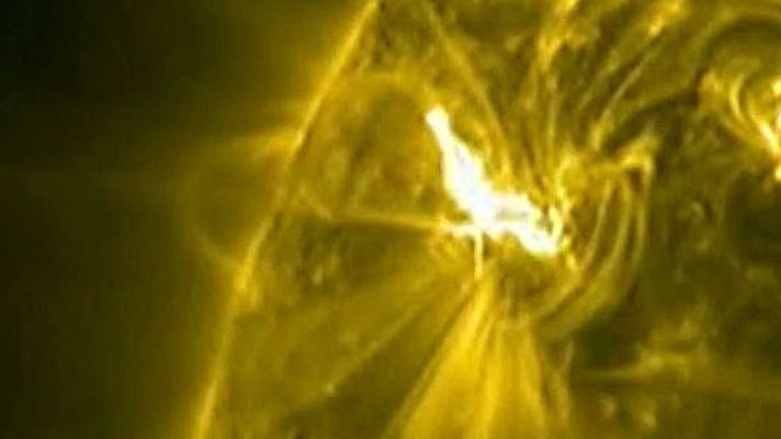 La 2 Noticias - Una llamarada solar interfiere en las comunicaciones en Australia, China e India