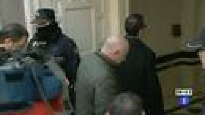 Telediario 1 - Interrogatorios por el caso Campeon