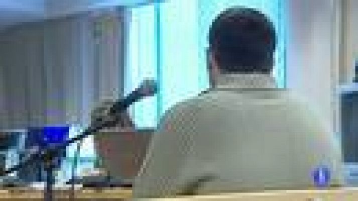 Telediario 1 - Juicio por ciberacoso a 81 jóvenes