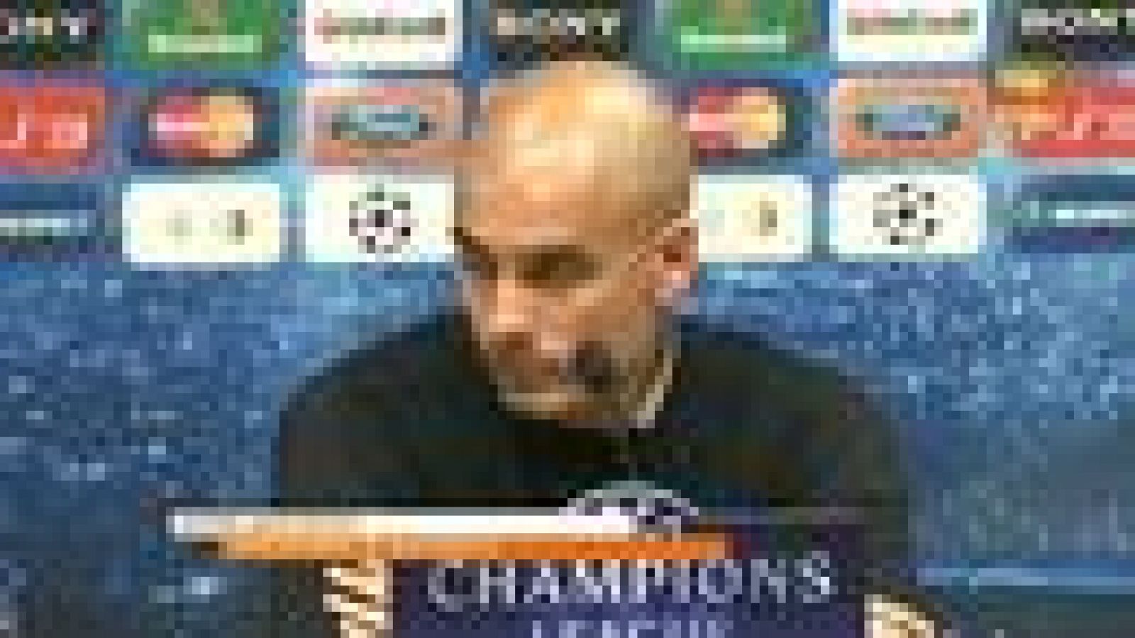 Guardiola ha recordado que el Bayer es el típico equipo alemán. Fuerte, aguerrido, con jugadores muy altos y que no se rinden jamás: "No dan nada por perdido. Parecen que no están y, de repente, consiguen hacerte varias ocasiones de gol".