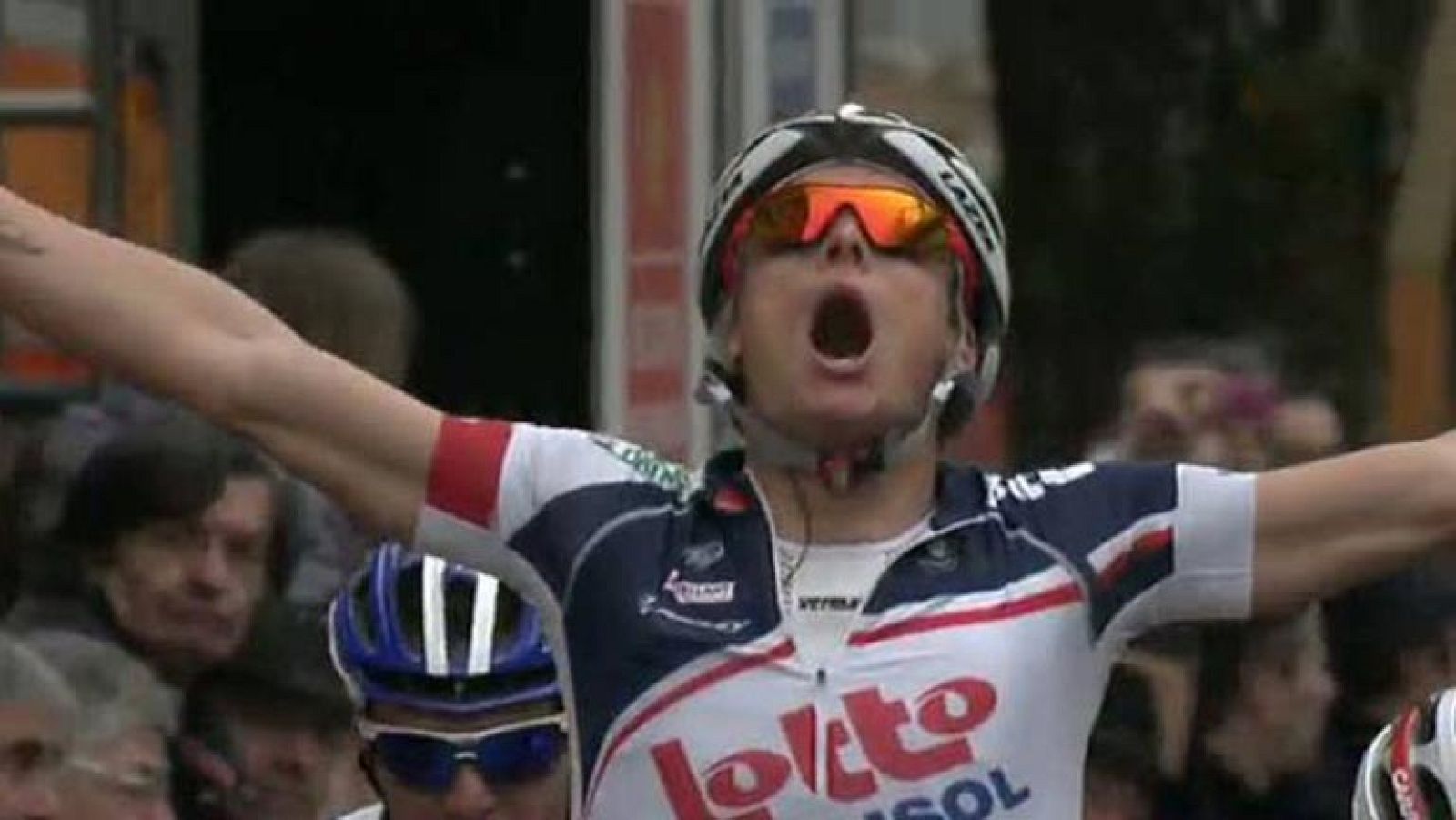 El belga Gianni Meersman, del Lotto Belisol, se ha impuesto en la cuarta etapa de la París-Niza, disputada entre Brive la Gaillarde y Rodez, de 178 kilómetros, en la que el británico Bradley Wiggins (Sky) mantuvo el jersey amarillo de líder.
