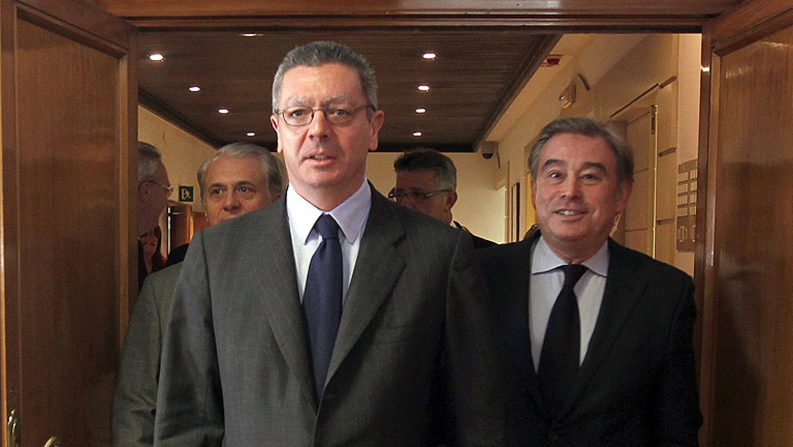 Gallardón denuncia la existencia de una "violencia de género estructural" para que las mujeres aborten