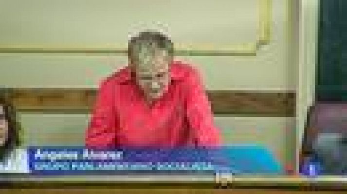 Telediario 1 - Gallardón denuncia la existencia de una "violencia de género estructural" para que las mujeres aborten