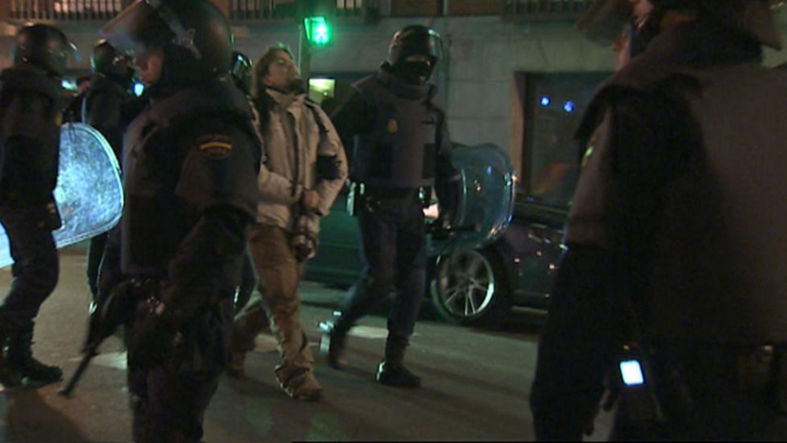 La policía investiga las denuncias de los interrogatorios en una concentración de Madrid