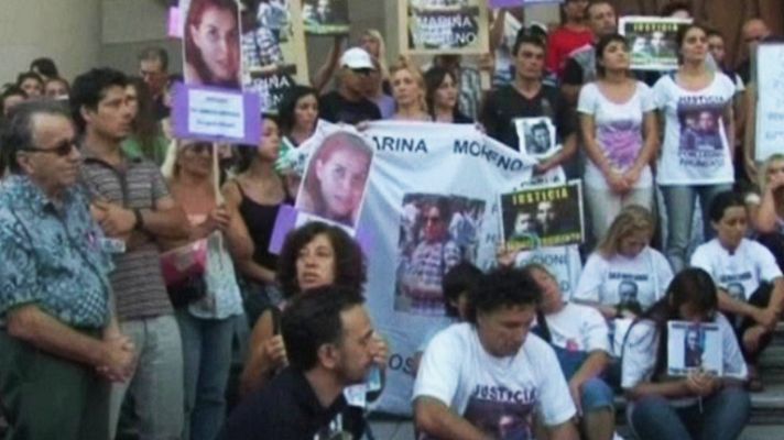 Telediario 1 - Destitución política en Argentina