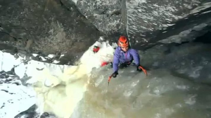Telediario 1 - Cecilia Buil escala la pared helada de la Lipton Ice