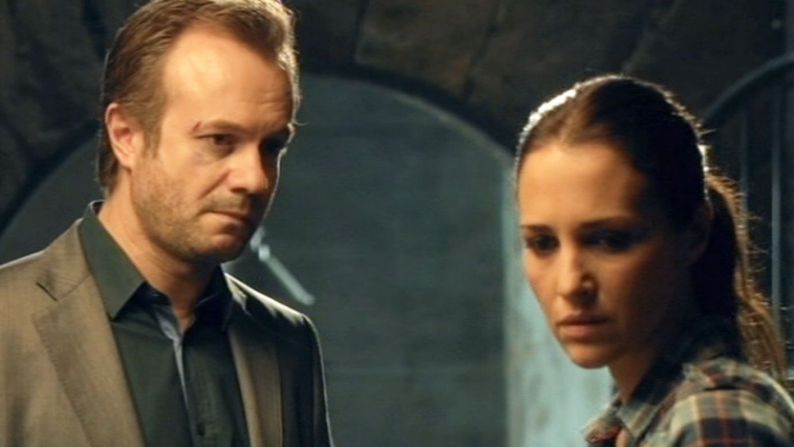 Gran Reserva - Miguel: "Lucía, ¿estás embarazada?" | Ver