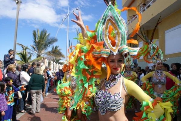 On Off: Carnaval a ritmo isleño