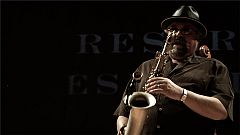 Joe Lovano improvisa al saxofón ante los oyentes de 'Carne cruda'