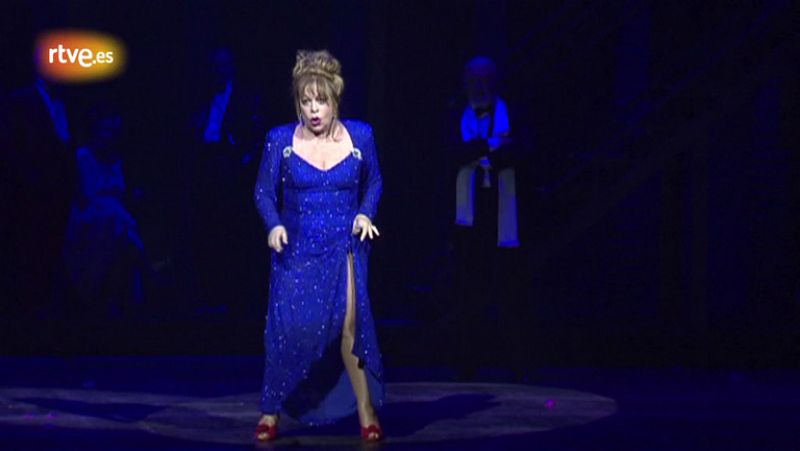 La tribu de Follies. Massiel en escena: "Aún sigo aquí"