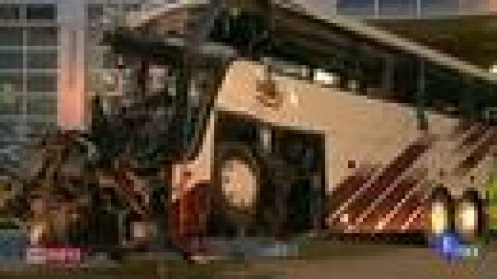 Telediario 1 - Accidente de autobús en Suiza