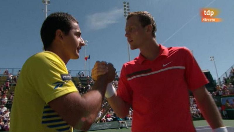 El murciano se impone por 6-4 y 6-0 al checo, número 7 del mundo, y ambos dan por olvidadas sus rencillas con un apretón de manos. El propio Almagro lo reconoce en declaraciones a Teledeporte.