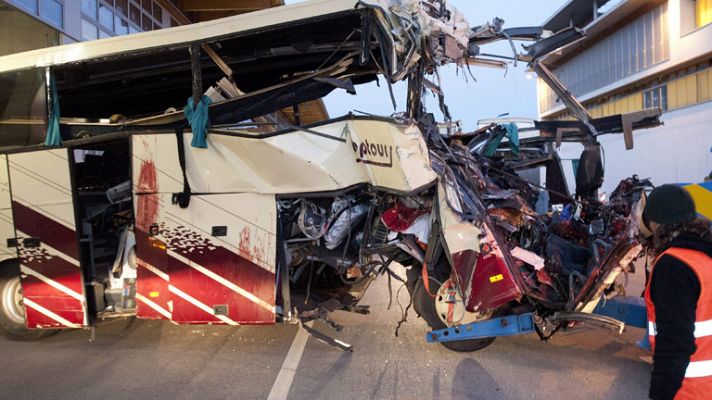 Telediario 1 - Telediario 2 en 4' - 14/03/12