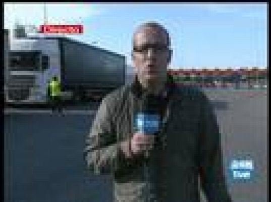 200 camiones parados en La Junquera