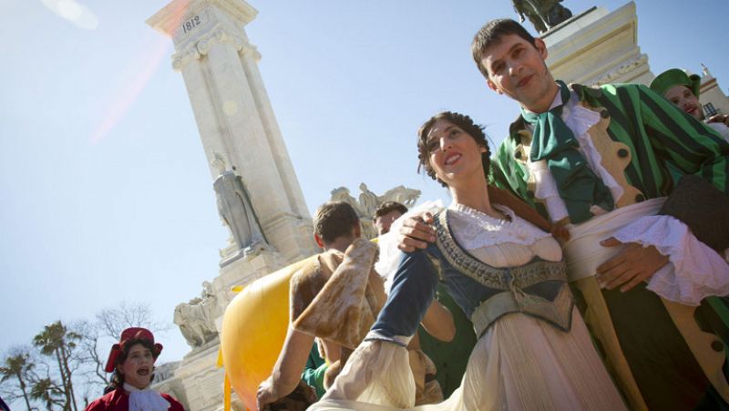 Las calles de Cádiz han vivido todo el ambiente de la fiesta de la Constitución
