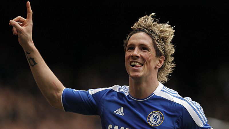 El delantero español Fernando Torres acapara hoy titulares en la prensa inglesa tras haber puesto fin a cinco meses de sequía goleadora con dos tantos ante el Leicester City, de segunda división, en la Copa de Inglaterra. Cuando Torres saltó ayer al 
