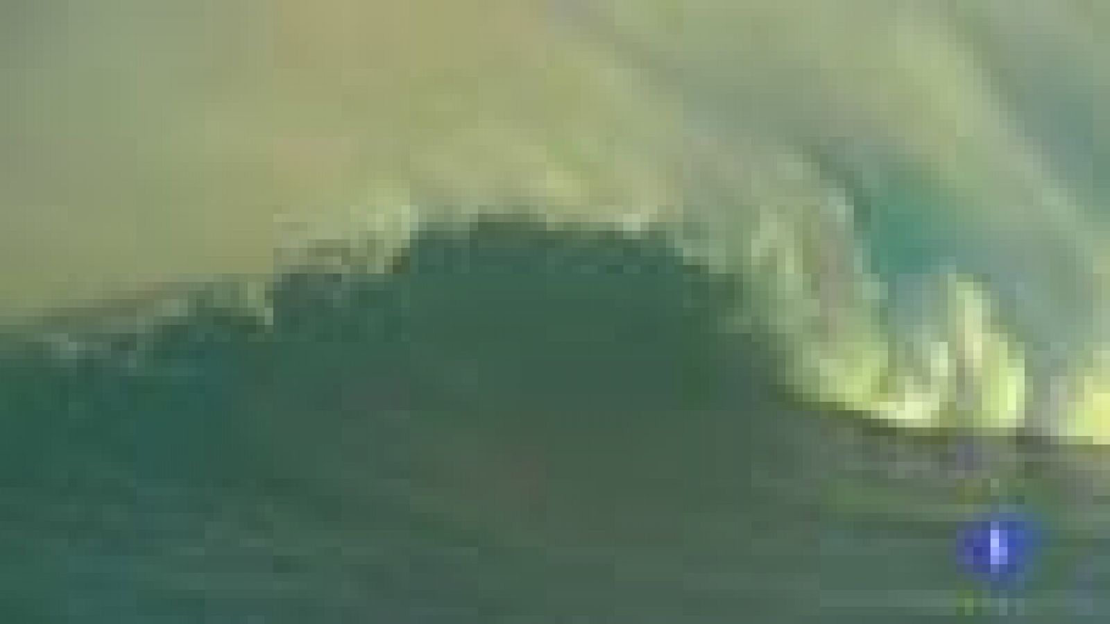 Laird Hamilton es el mejor especialista del mundo en surfear olas gigantes. Su fama es tal que ha participado en algunas peliculas, como en Los descendientes, una de las ultimas de Georges Clooney.