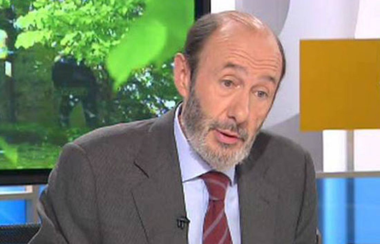 Rubalcaba cree que ETA está perdiendo apoyos | Ver