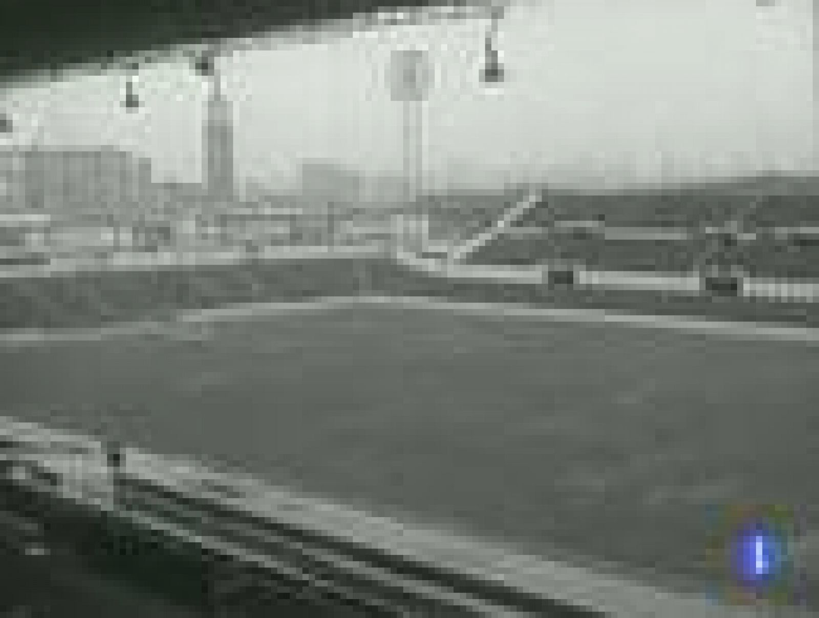 Eran los años finales de los 50 y Zaragoza vivía con ilusión la próxima inauguración del nuevo campo del Real Zaragoza La Romareda se inauguró el 8 de septiembre de 1957. Por aquellos años,, Televisión Española se preparaba para ofrecer allí los part