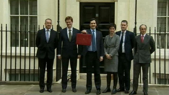 Telediario 1 - Los presupuestos de Cameron