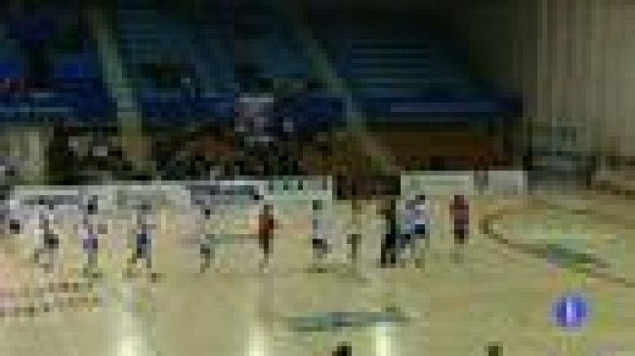 Telediario 1 - La plantilla del Amaya Sport San Antonio se planta durante el primer minuto