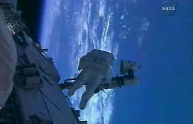 Ciencia y tecnología en Rtve.es - Caminata espacial