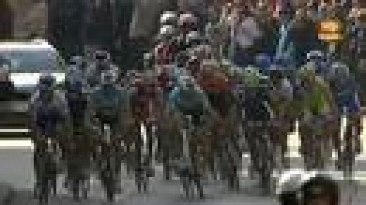  - Simon se lleva la quinta etapa de la Volta