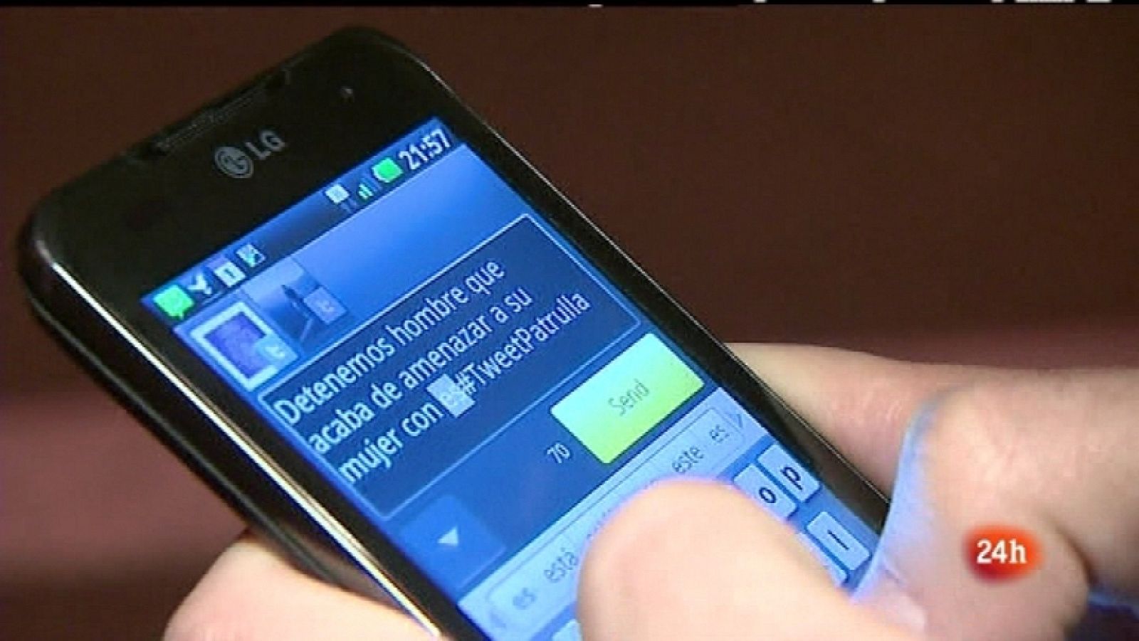 Cámara abierta 2.0 - Patrullando y tuiteando con la Policía Nacional, el blog Madrid Diferente y Carminho en 1minuto.COM - 24/03/12 - Ver ahora