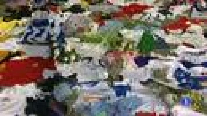 Telediario 1 - Los hinchas del Bolton rinden homenaje a Muamba con un gran mosaico