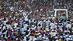 El Papa pide a los cubanos que luchen por una sociedad abierta y renovada