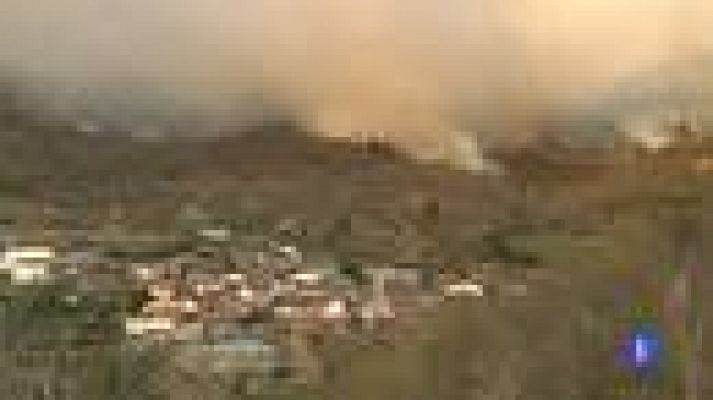 Telediario 1 - Decenas de incendios activos