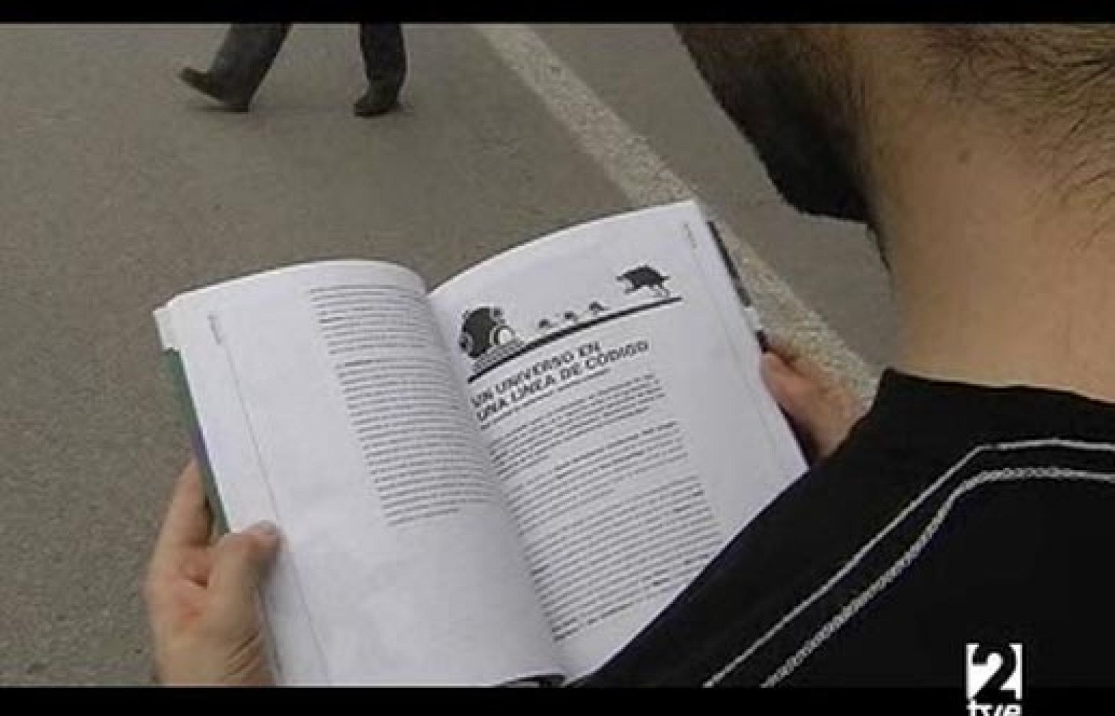 ' Miradas 2' entrevista al escritor John Tones