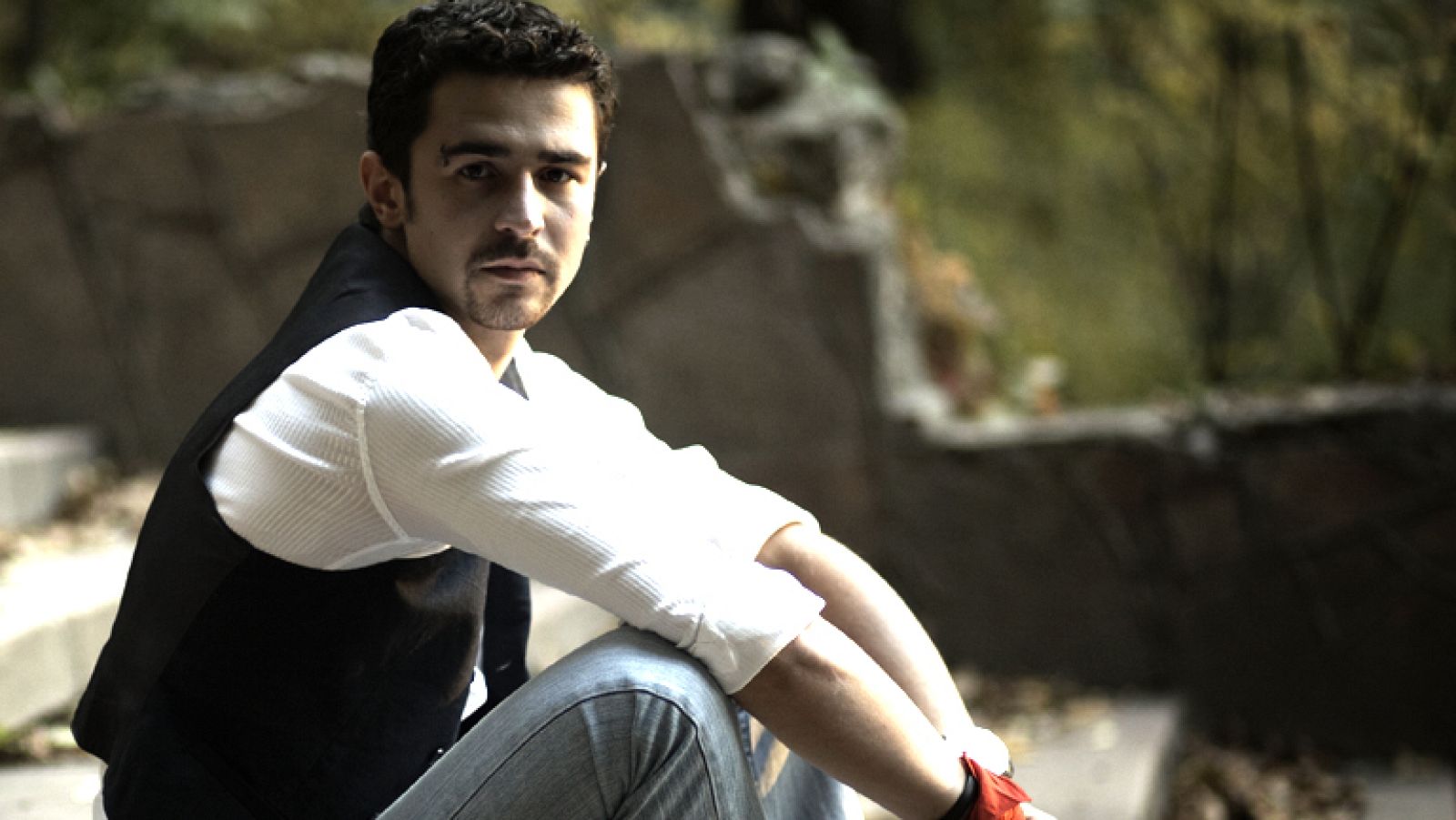 Pasha Parfeny representa a Moldavia en Eurovisión 2012 con la canción "Lautar" - Eurovisión | Ver