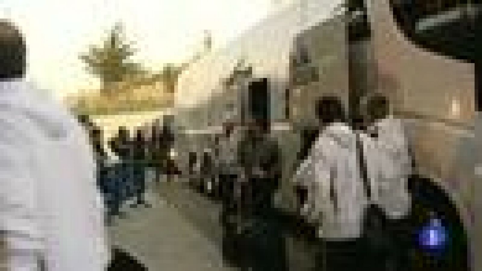 La expedición del Real Madrid descansa ya en su hotel de concentración en Pamplona, donde mañana se enfrentará a Osasuna en el estadio Reyno de Navarra. El autobús con la plantilla y el cuerpo técnico del Real Madrid ha llegado a su hotel de concentr