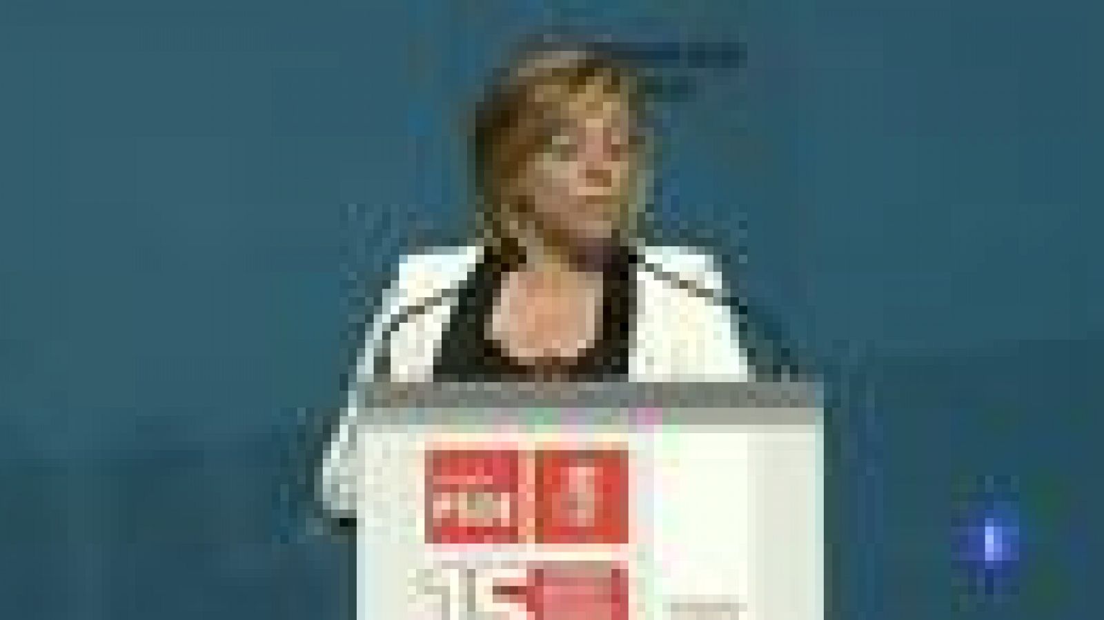    La vicesecretaria general del PSOE, Elena Valenciano, ha advertido  este domingo de que "la receta de Rajoy" para salir de la crisis  económica "nos lleva al fracaso", ya que "no sólo es dolorosa" sino  que es "desastrosa, injusta, ineficaz y sin alma". 