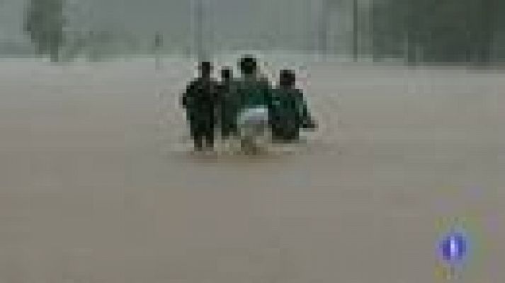 Telediario 1 - Inundaciones en las islas Fiyi