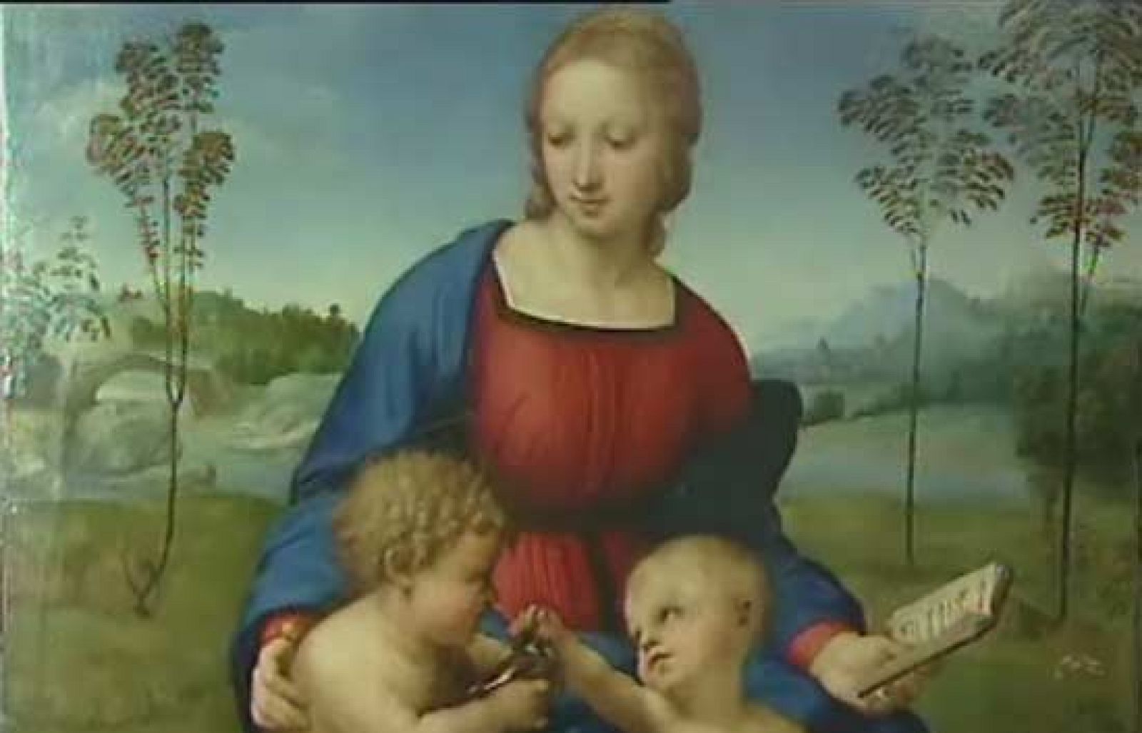 En el museo de los Uffizi de Florencia, esperan con interés la vuelta de uno de sus cuadros, la Virgen del Jilguero de Rafael, que ha estado 9 años en restauración. TVE ha podido grabar en exclusiva las primeras imágenes (09/06/08).