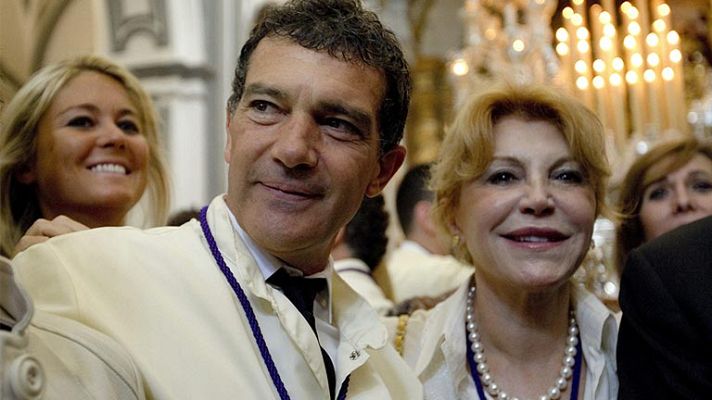 La mañana - Banderas, mayodormo del trono