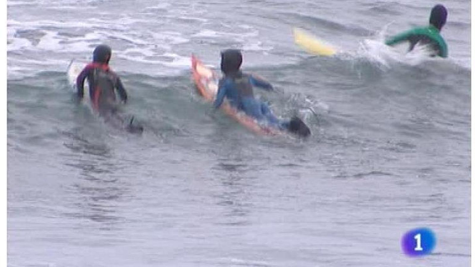  Para mañana se espera un aumento de la nubosidad, con algunos claros en la costa y lluvias hacia la cordillera. Temperaturas en descenso. Las máximas rondarán los 15 grados.