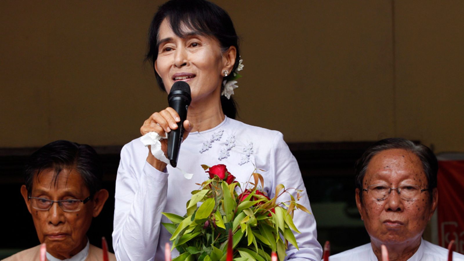 El partido de Aung San Suu Kyi ha proclamado su victoria en las elecciones legislativas