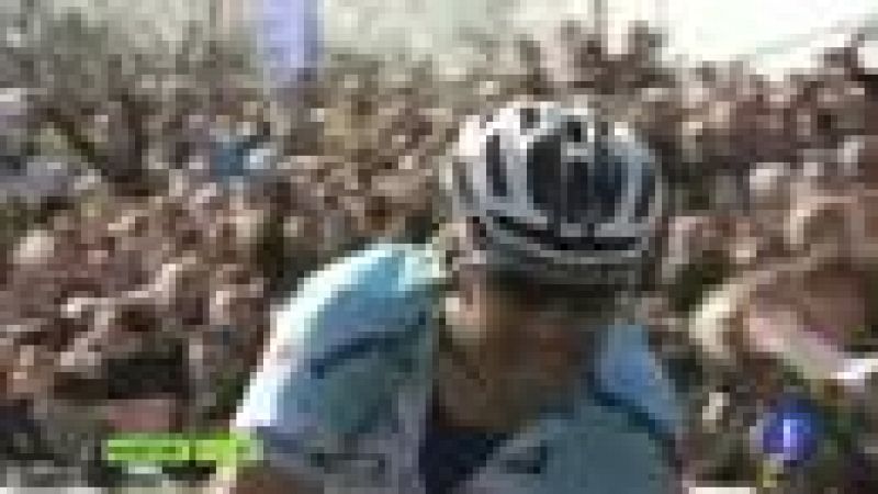 El belga Tom Boonen, corredor del Omega, cumplió los pronósticos y se alzó con el triunfo en el Tour de Flandes, tras imponerse al sprint a sus compañeros de escapada los italianos Filippo Pozzato, segundo, y Alessandro Ballan tercero.