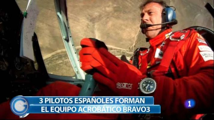 De vuelo acrobático con los pilotos