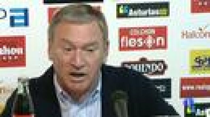 Telediario 1 - Clemente se defiende ante la prensa