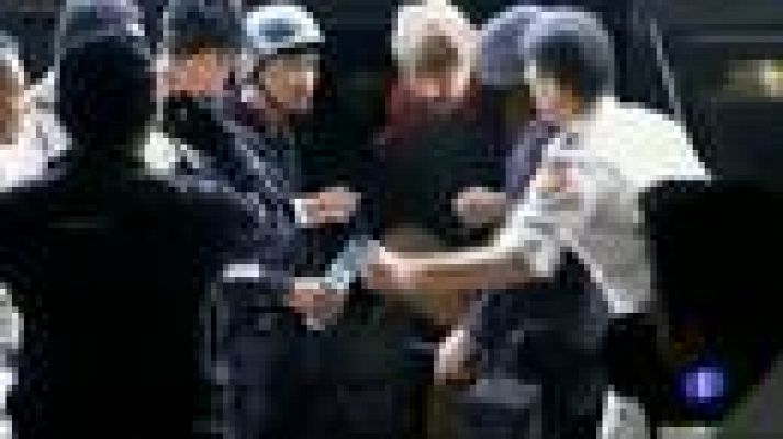 Telediario 1 - 25 años de prisión por tráfico de armas para  el "Mercader de la Muerte"