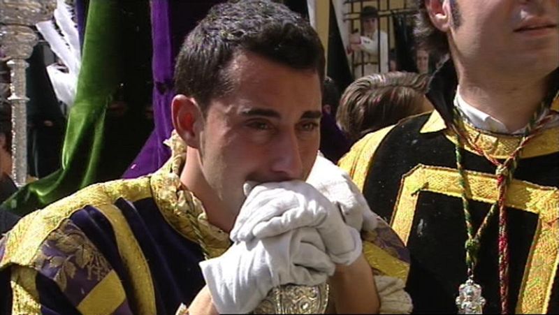 A pesar de la lluvia intermitente en Sevilla algunas cofradías salieron 