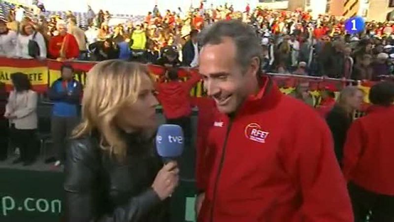 El capitán del equipo español no muestra su sorpresa por la victoria del dobles austriaco frente a la pareja formada por Marc López y Marcel Granollers. Corretja confía en rematar la eliminatoria el domingo