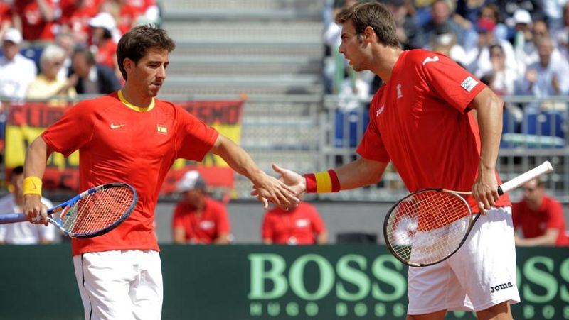 TVE rescata los tres mejores puntos del partido de dobles de la eliminatoria de cuartos de la Copa Davis entre España y Austria.